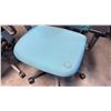 Image 3 : WHITE 60"X30" ELECTRIC SIT/STAND TABLE *NOT WORKING*, 2 STEELCASE TASK CHAIRS W/ COSMETIC STAINS