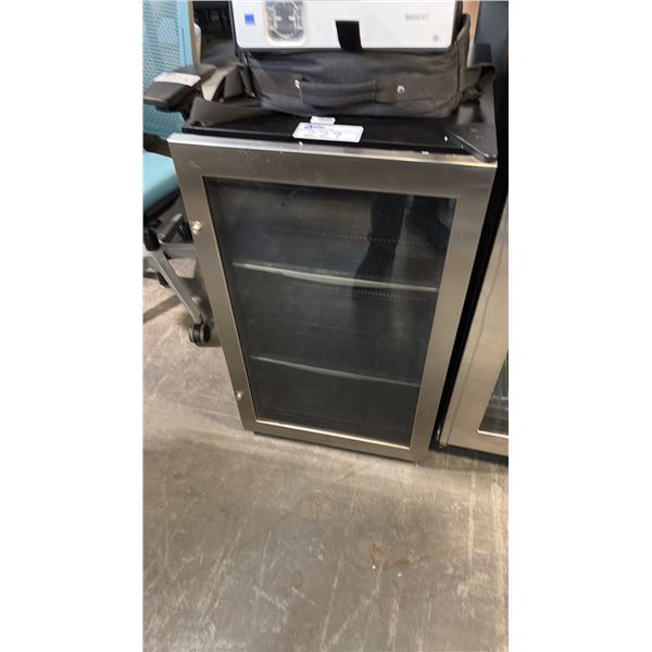 DANBY DESIGNER DBC434A1BSSDD FREE STANDING MINI FRIDGE 19"W 32.5"H 23.5"D
