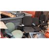 Image 1 : 4 ASSORTED OFFICE CHAIRS INCL STEELCASE AMIA