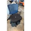 Image 1 : ARMLESS BLUE MESH-BACK TASK CHAIR
