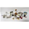 Image 1 : LOT OF COLLECTIBLE CLOCKS