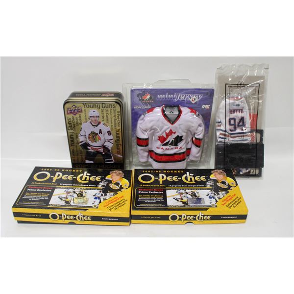 FLAT OF O-PEE-CHEE VENDER BOXES SOLD WITH UD