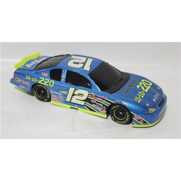2002 MONTE CARLO METAL DIECAST MODEL CAR 1:24