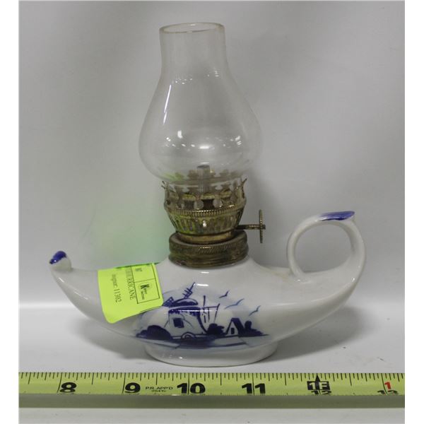 ALADDIN STYLE MINI HURRICANE LAMP WITH