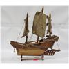 Image 1 : VINTAGE TRADITIONAL SAILING SHIP WOOD MODEL