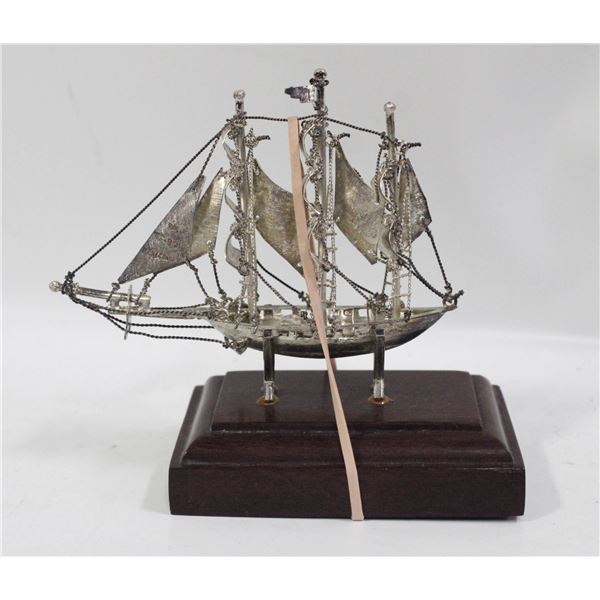 VINTAGE .925 STERLING SILVER BOAT  MADE IN MEXICO