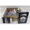 Image 1 : LOT OF HOCKEY CARDS, SLEEVES AND MEMORABILIA