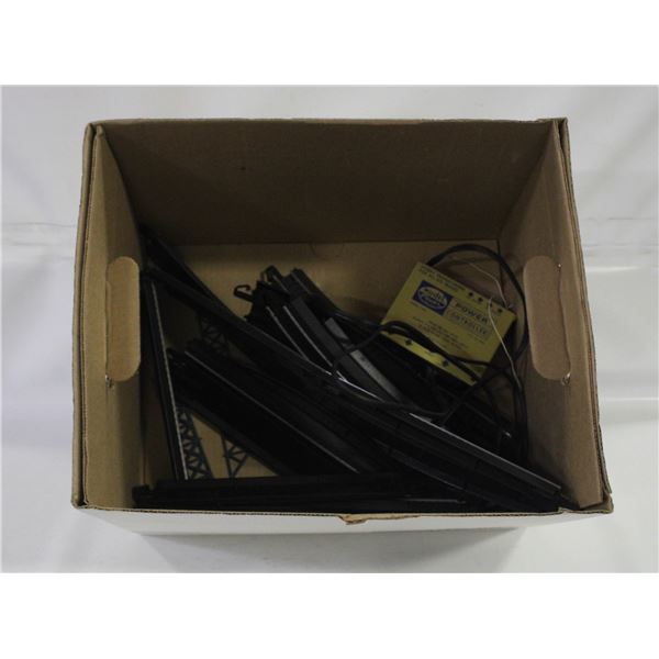 VINTAGE MODEL TRAIN TRACK WITH CONTROLLER