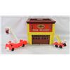 Image 1 : VINTAGE FISHER PRICE FIRE STATION
