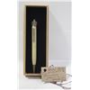 Image 1 : VINTAGE QUEEN ELIZABETH II CORONATION SOUVENIR