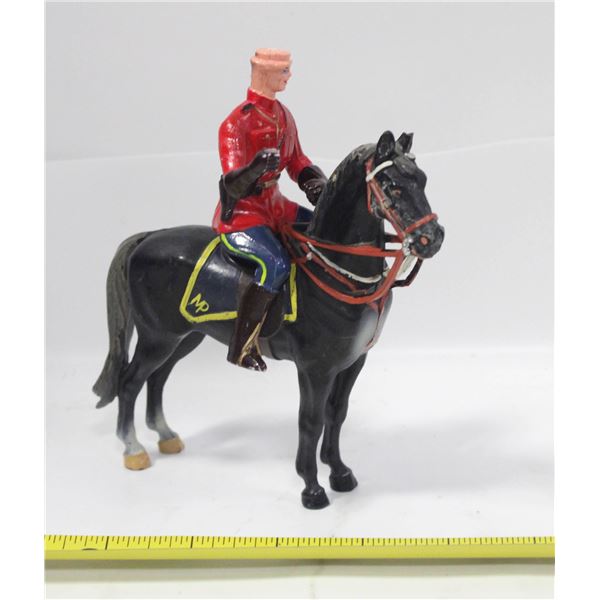 LOT OF BLOCK TECH FIGURINES