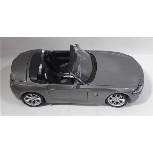 BMW Z4 SCALE 1/18 GREY CONVERTIBLE