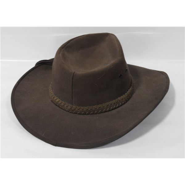 MENS HAT SIZE L KANGAROO ACCENT