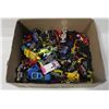 Image 1 : FLAT OF ASSORTED VINTAGE DIECASTS