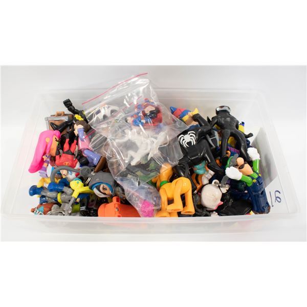 ESTATE COLLECTION OF SMALL FIGURES IN