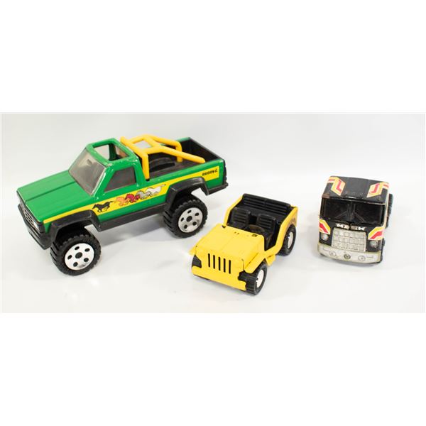 2 BUDDYL + 1 BUDDY TOY TRUCKS