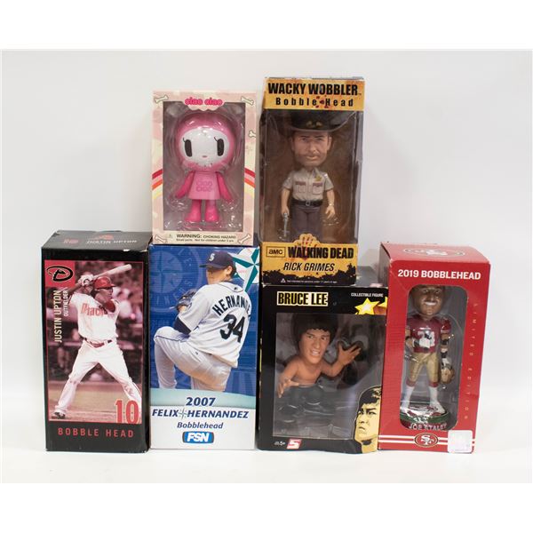 FLAT OF BOBBLE HEADS/COLLECTABLES