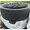 Image 4 : Hyundai Black Alloy Wheels with Mounted Tires