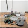 Image 1 : Kitchen Collection w/Pyrex Bowls, Farberware Blender, Cookware & Bakeware