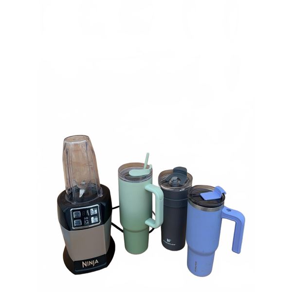 Ninja Blender with Three Travel Tumblers
