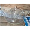 Image 5 : Decorative Tabletop Lot with Glass Vases, Teapot, Figurine, and 'Mr & Mrs' Box