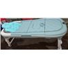 Image 2 : Foldable Portable Bathtub with Cushion and Adjustable Legs