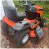Image 14 : Husqvarna YTH1942 42-Inch Riding Lawn Tractor