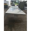 Image 9 : UWS Aluminum Crossover Truck Tool Box with Diamond Plate Finish
