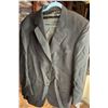 Image 2 : 2 Men's Suits: Moores/Progress & Perry Ellis Slim Fit