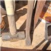 Image 5 : Outdoor Defence Bundle - Insect Repellent, Sledge Hammer, Deck Stain & Tools