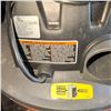 Image 7 : RIDGID Wet/Dry Shop Vacuum, Like New Condition