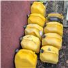 Image 4 : 9 Yellow 20L Diesel Fuel Cans