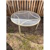 Image 2 : Patio Set With Glass Table and Four Metal Strap Chairs
