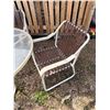 Image 4 : Patio Set With Glass Table and Four Metal Strap Chairs