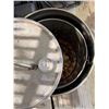 Image 3 : Large Stainless Steel Stock Pot With Insert and Outdoor Thermometer