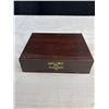Image 5 : 2 Collectible Folding Knives in Box