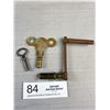Image 1 : 3 Antique Clock Keys
