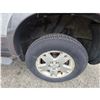 Image 17 : DUNCAN - 2006 FORD ESCAPE SILVER  303277 KMS - A10356