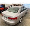 Image 16 : PARKSVILLE - 2008 HYUNDAI SONATA GREY 198583 KMS - 318478