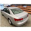 Image 22 : PARKSVILLE - 2008 HYUNDAI SONATA GREY 198583 KMS - 318478