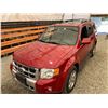 Image 4 : PARKSVILLE - 2010 FORD ESCAPE RED 163988 KMS - D02915