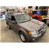 Image 10 : PARKSVILLE - 2011 FORD ESCAPE GRAY 273530 KMS - A70833-2
