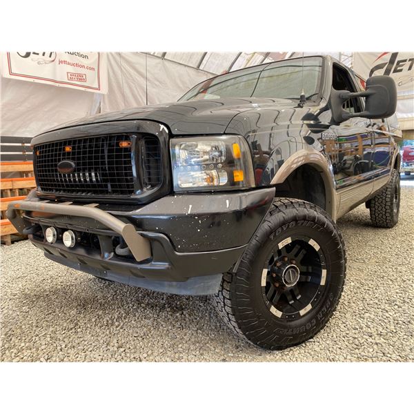 PARKSVILLE - 2000 FORD EXCURSION GREEN 167698 KMS - A13239-3