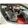 Image 39 : PARKSVILLE - 2013 HONDA ACCORD WHITE 195217 KMS - 801109-2