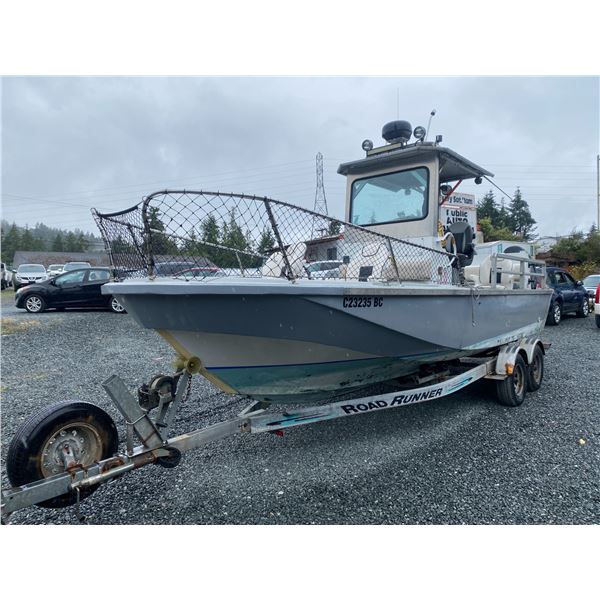 PARKSVILLE - 1986 BOSTON WHALER    KMS - 001003-3