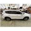 Image 12 : PARKSVILLE - 2019 HYUNDAI SANTA FE WHITE 157280 KMS - 121255-3