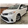 Image 1 : PARKSVILLE - 2019 TOYOTA SIENNA WHITE 261221 KMS - 970631-3