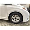 Image 25 : PARKSVILLE - 2019 TOYOTA SIENNA WHITE 261221 KMS - 970631-3