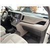 Image 38 : PARKSVILLE - 2019 TOYOTA SIENNA WHITE 261221 KMS - 970631-3