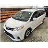 Image 4 : PARKSVILLE - 2019 TOYOTA SIENNA WHITE 261221 KMS - 970631-3